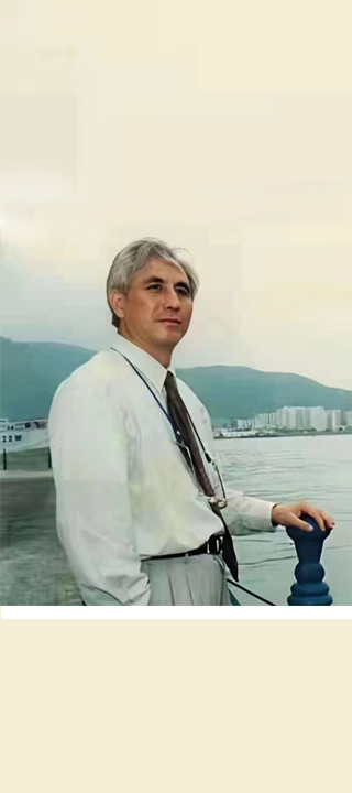王希哲先生